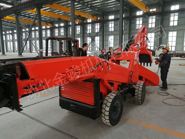 輪式皮帶扒渣機(jī)1_副本.jpg 輪式皮帶扒渣機(jī)1_副本.jpg