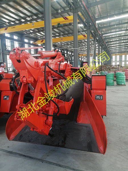 破碎錘型扒渣機(jī)3.jpg 破碎錘型扒渣機(jī)3.jpg