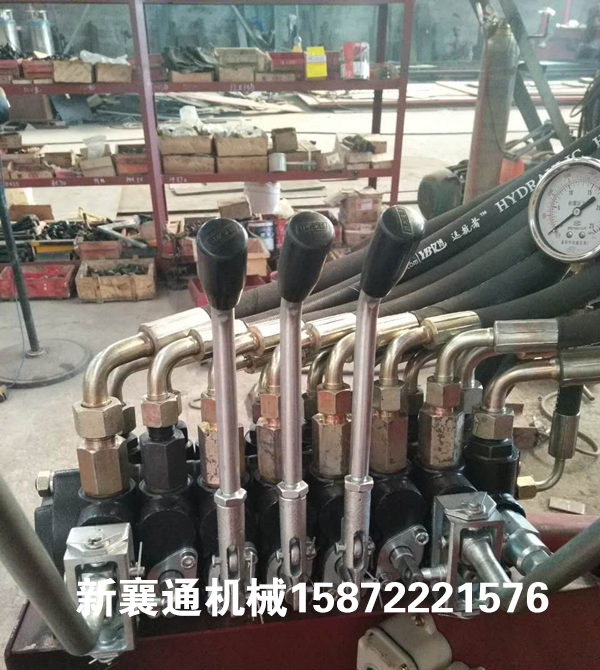 扒渣機(jī)多路閥